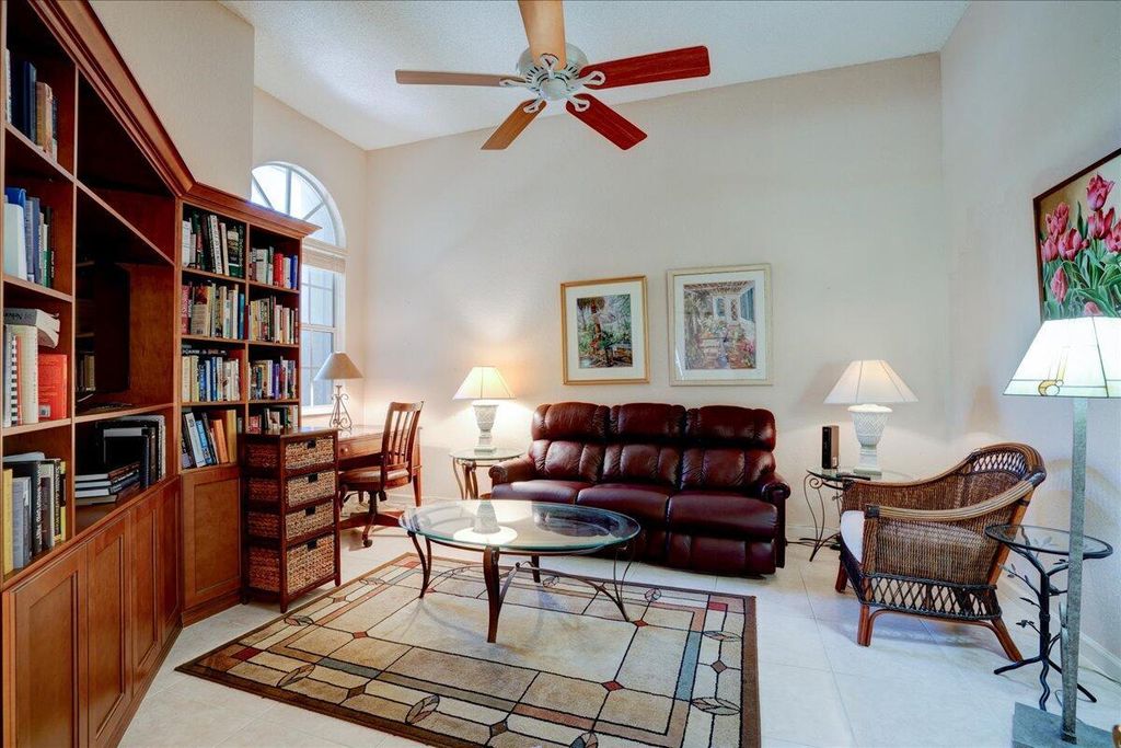 Image 17 of property listing at 4701 Carlton Golf Drive, Wellington, FL 33449