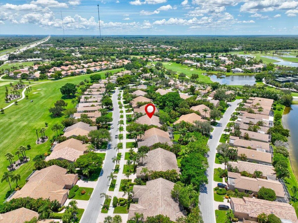 Image 41 of property listing at 4701 Carlton Golf Drive, Wellington, FL 33449