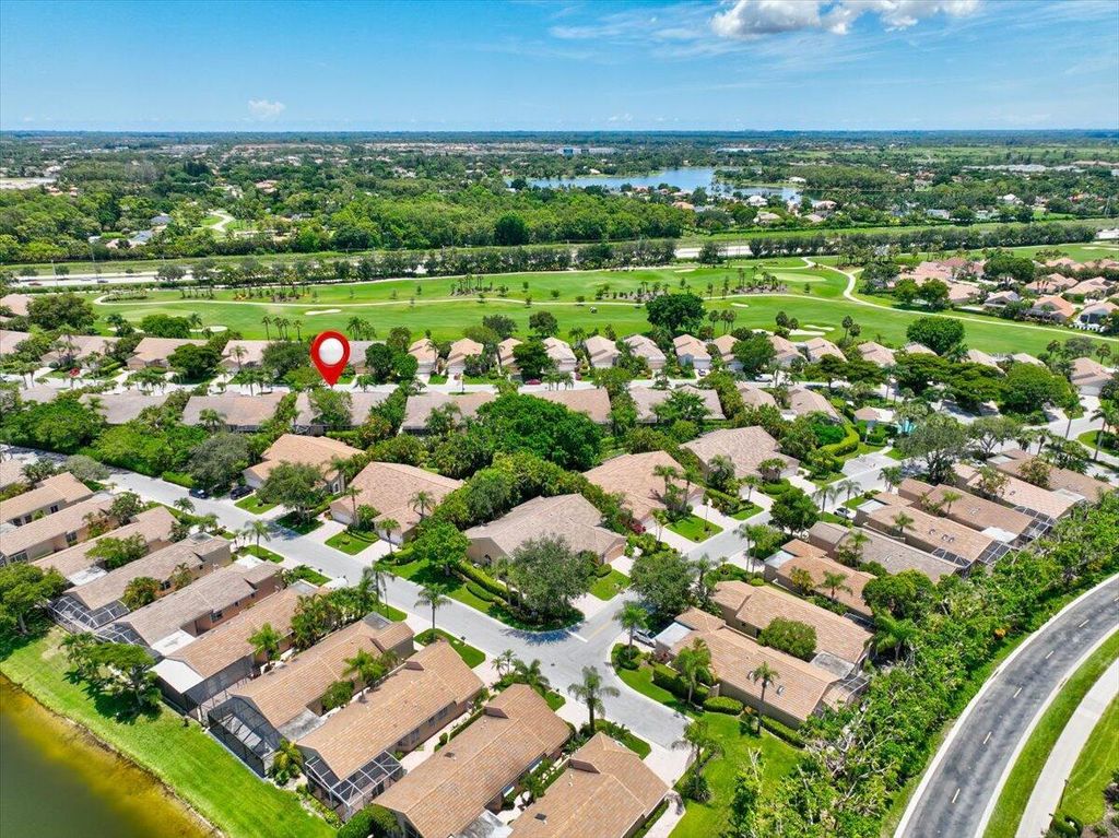 Image 42 of property listing at 4701 Carlton Golf Drive, Wellington, FL 33449
