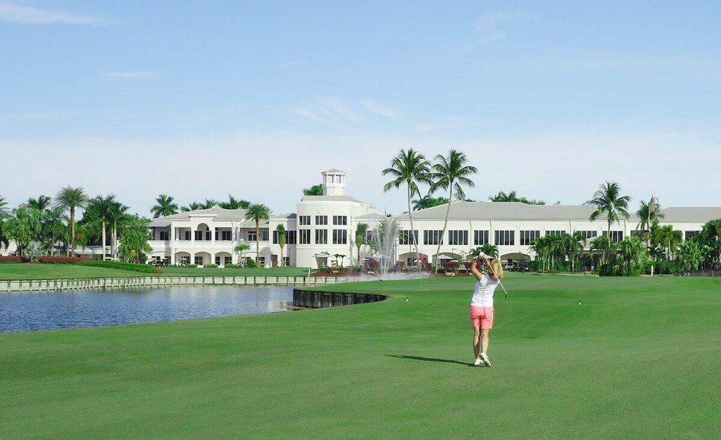 Image 45 of property listing at 4701 Carlton Golf Drive, Wellington, FL 33449