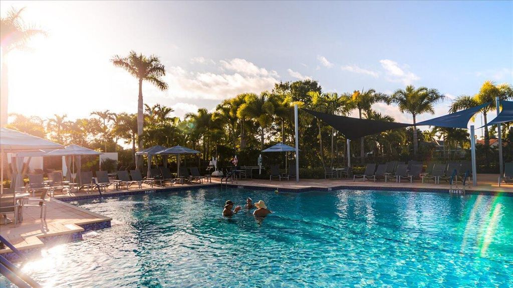 Image 53 of property listing at 4701 Carlton Golf Drive, Wellington, FL 33449