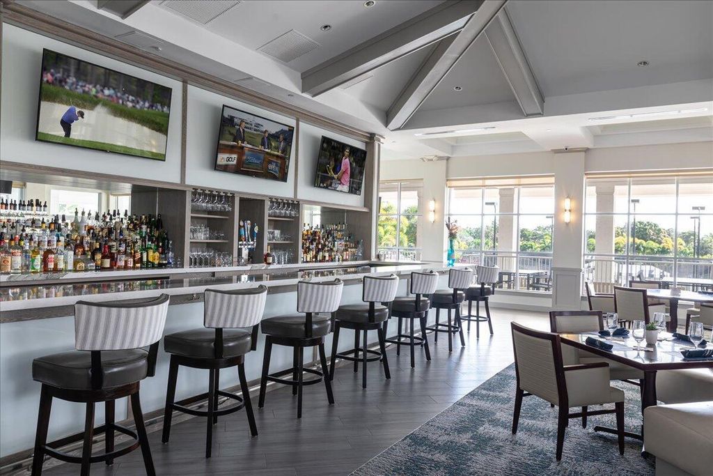 Image 55 of property listing at 4701 Carlton Golf Drive, Wellington, FL 33449