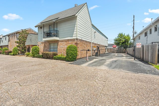 5514 Beverlyhill Street 2, Houston, TX 77056