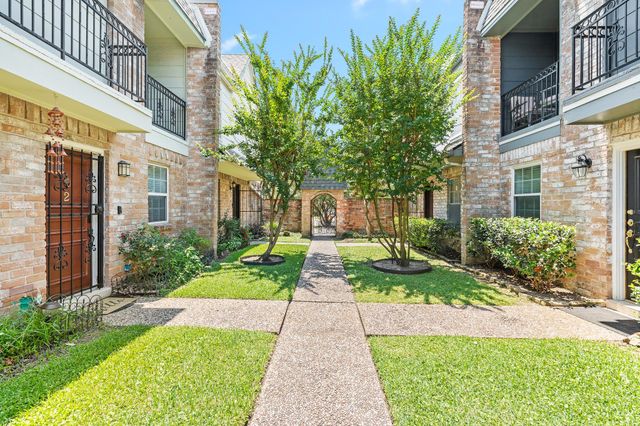 5514 Beverlyhill Street 2, Houston, TX 77056