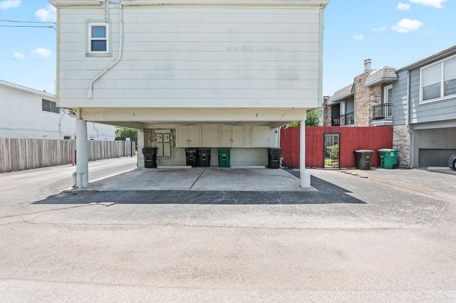 5514 Beverlyhill Street 2, Houston, TX 77056
