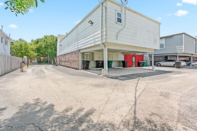 5514 Beverlyhill Street 2, Houston, TX 77056