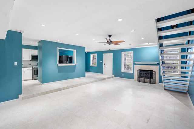 5514 Beverlyhill Street 2, Houston, TX 77056