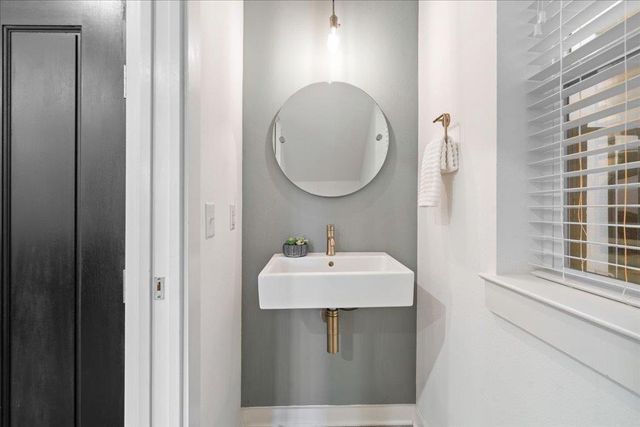 2624 Metcalfe RD 10, Austin, TX 78741