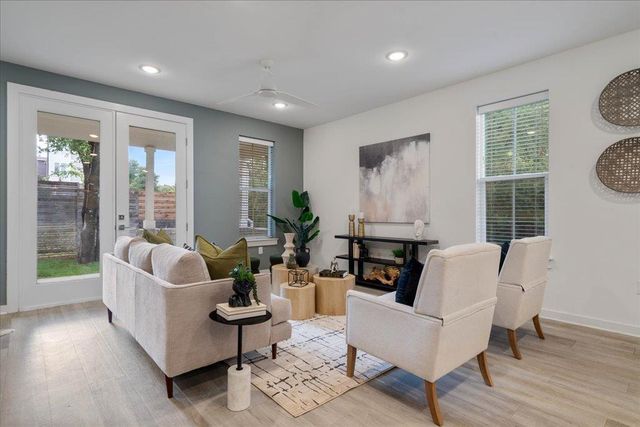 2624 Metcalfe RD 10, Austin, TX 78741