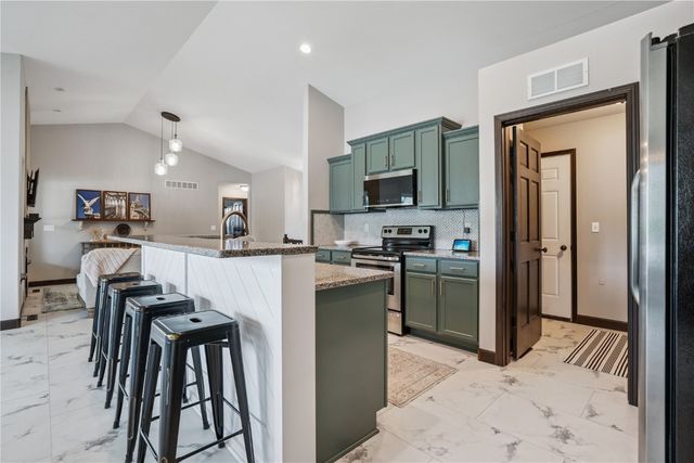 435 E Jefferson Street, North Liberty, IA 52317