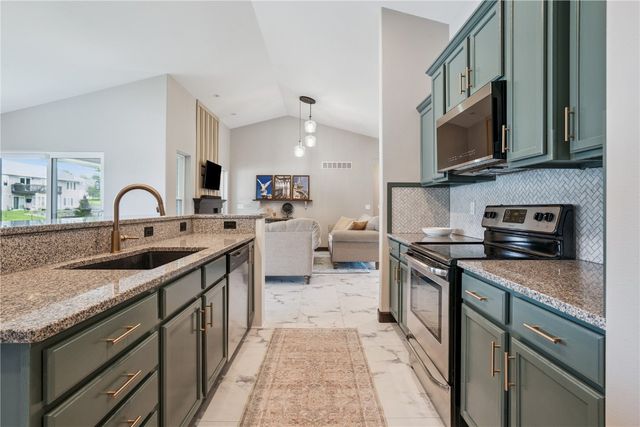 435 E Jefferson Street, North Liberty, IA 52317