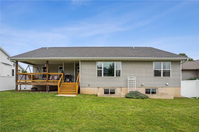 435 E Jefferson Street, North Liberty, IA 52317