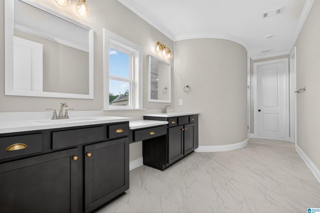 3904 CALVERT CIRCLE, Hoover, AL 35244