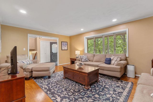 1546 Wanaga Way DR, Salem, VA 24153