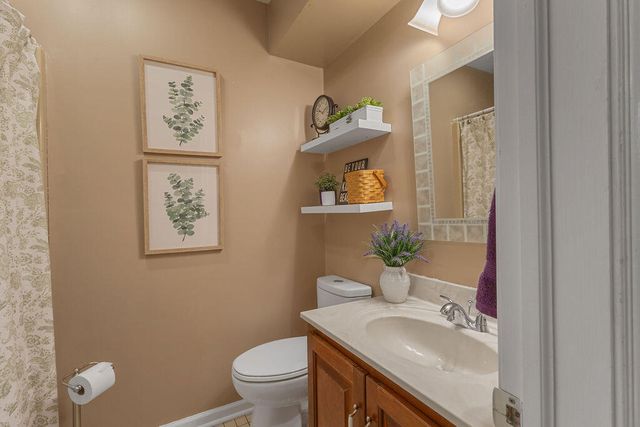 1546 Wanaga Way DR, Salem, VA 24153