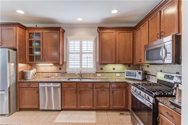 7568 Brookstone Circle, Flowery Branch, GA 30542