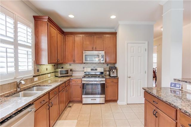 7568 Brookstone Circle, Flowery Branch, GA 30542