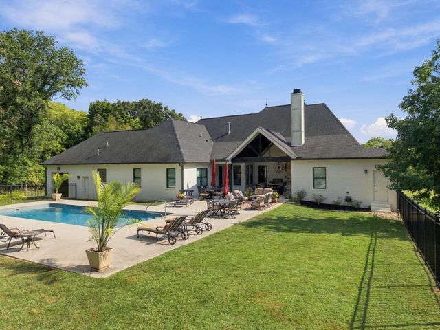 9455 Coles Ferry Pike, Lebanon, TN 37087