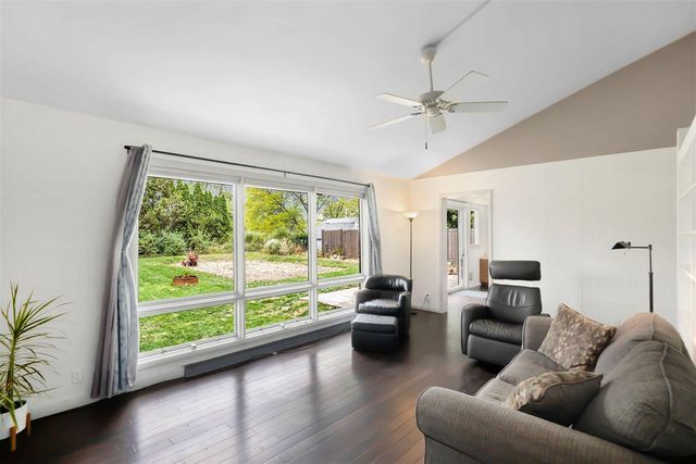 421 Cherokee Drive, Fremont, MI 49412