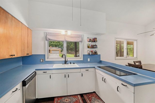 421 Cherokee Drive, Fremont, MI 49412