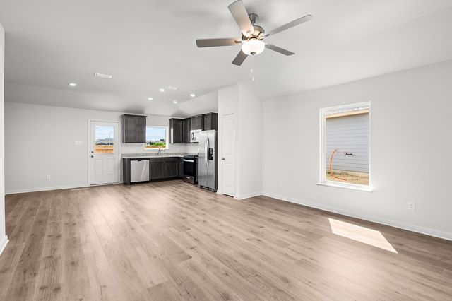 8324 White Wolf Trail, Ponder, TX 76259
