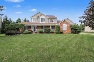 2445 Elkridge Circle, Highland Charter Township, MI 48356