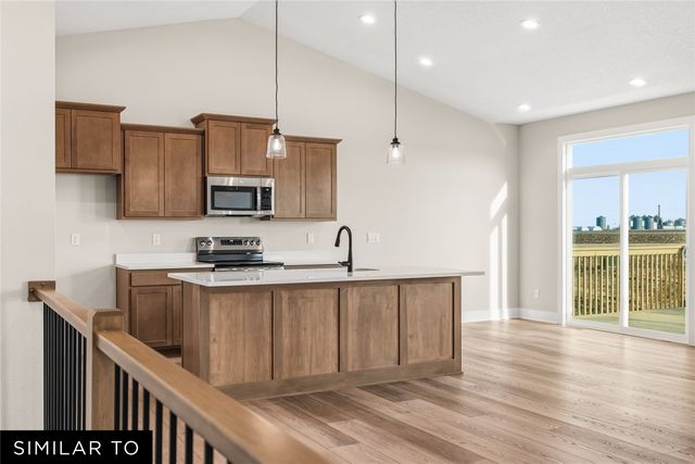 4718 180th Street, Urbandale, IA 50323