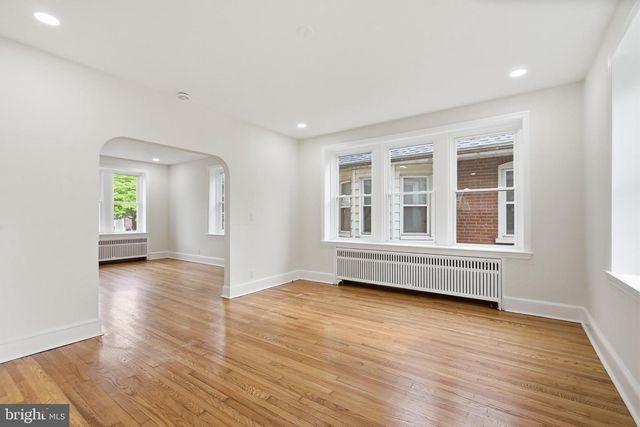 161 E AVON RD, Brookhaven, PA 19015