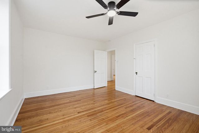 161 E AVON RD, Brookhaven, PA 19015