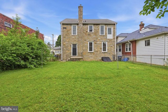 161 E AVON RD, Brookhaven, PA 19015