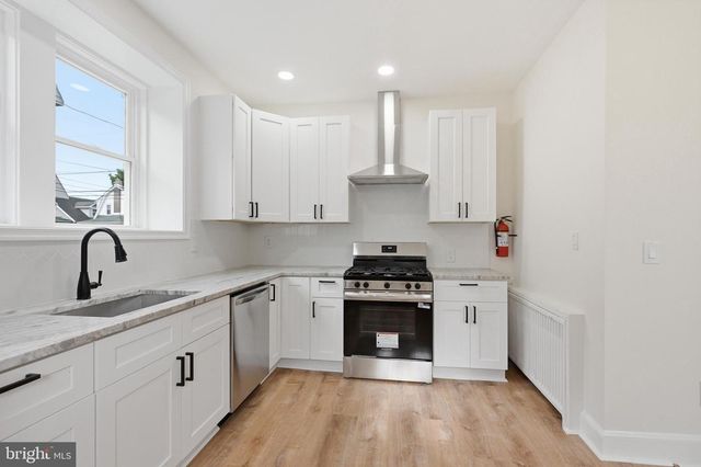 161 E AVON RD, Brookhaven, PA 19015
