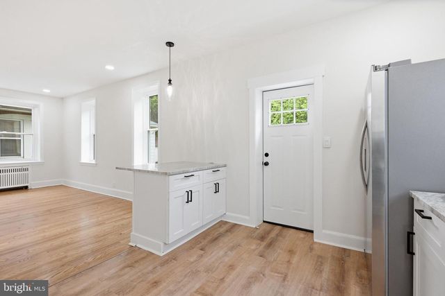 161 E AVON RD, Brookhaven, PA 19015