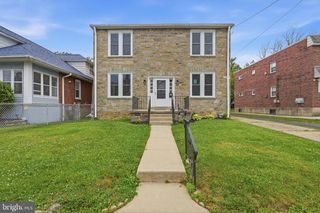 161 E AVON RD, Brookhaven, PA 19015