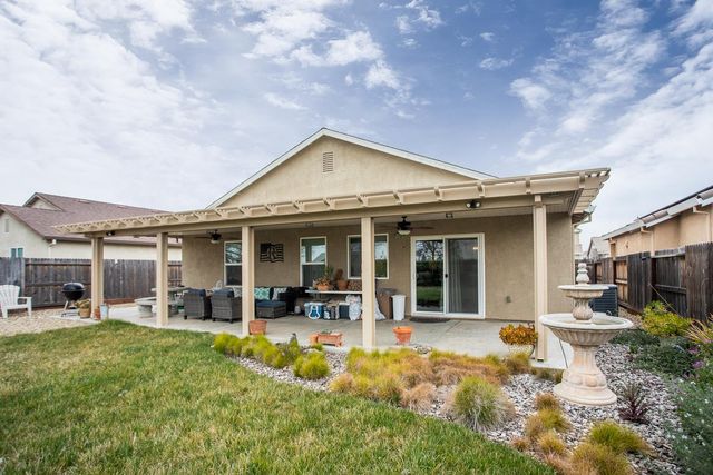 1344 Ladyfern St, Plumas Lake, CA 95961