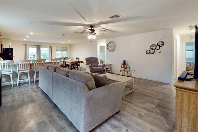 1344 Ladyfern St, Plumas Lake, CA 95961