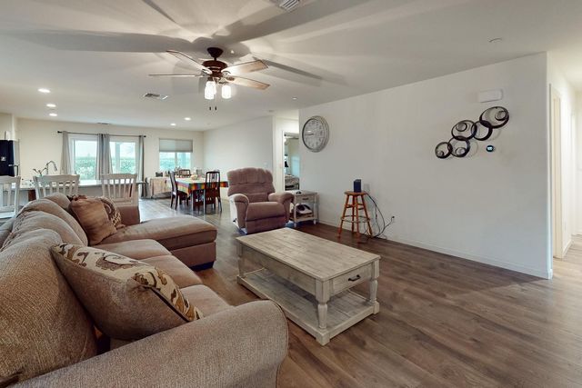 1344 Ladyfern St, Plumas Lake, CA 95961