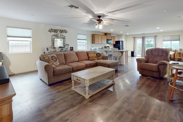 1344 Ladyfern St, Plumas Lake, CA 95961