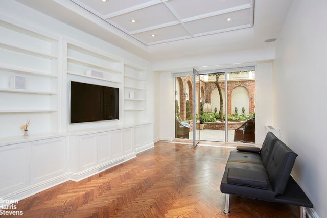 15 E 82ND Street TRIPLEX, New York City, NY 10028