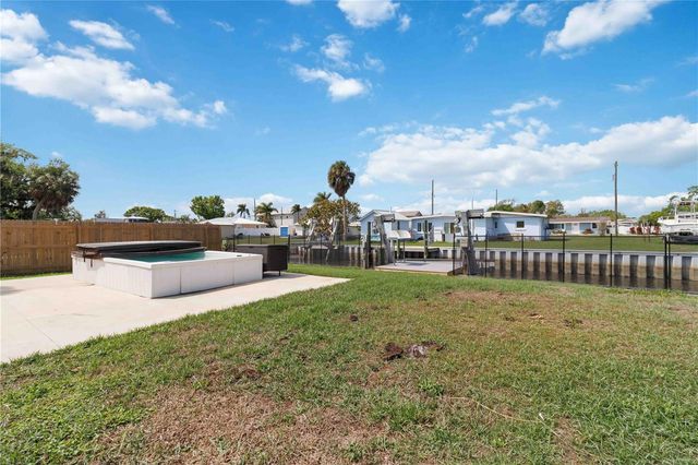 607 MANATEE AVENUE, Ellenton, FL 34222