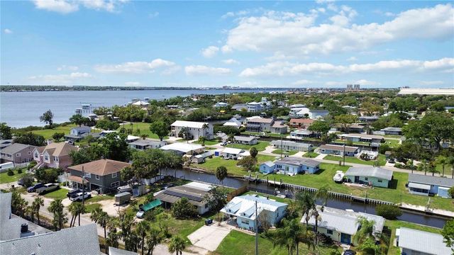 607 MANATEE AVENUE, Ellenton, FL 34222