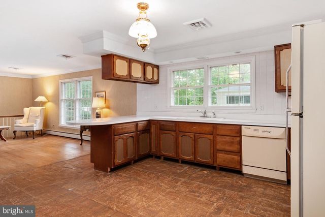 2741 FENNEL RD, Edgewater, MD 21037
