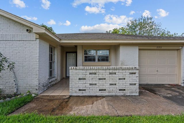 2311 20th Avenue N, Texas City, TX 77590