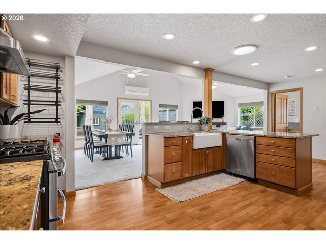 5030 Se 49TH Ave, Portland, OR 97206