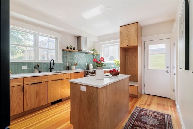 61 North Street 1, Somerville, MA 02144