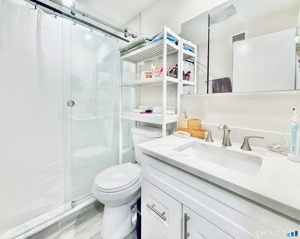 970 Hope Street 5E, Stamford, CT 06907