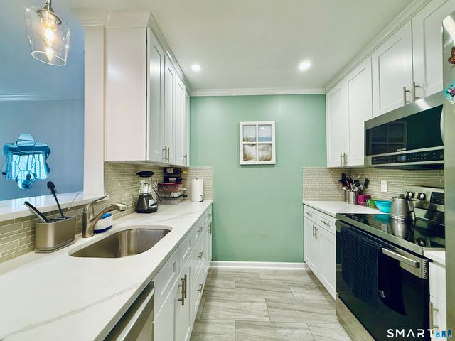 970 Hope Street 5E, Stamford, CT 06907