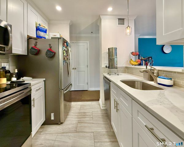 970 Hope Street 5E, Stamford, CT 06907