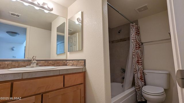 6651 N Campbell Ave Apt 146, Tucson, AZ 85718