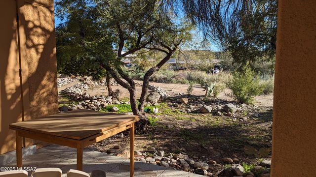 6651 N Campbell Ave Apt 146, Tucson, AZ 85718