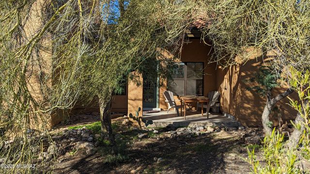 6651 N Campbell Ave Apt 146, Tucson, AZ 85718